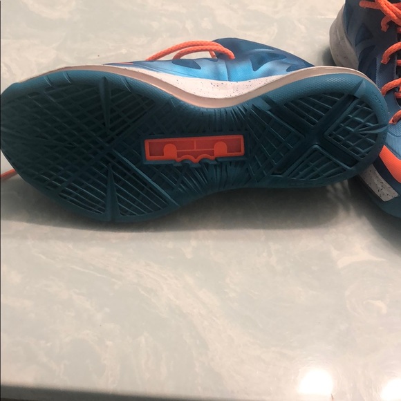 LeBron James - Picture 2 of 4